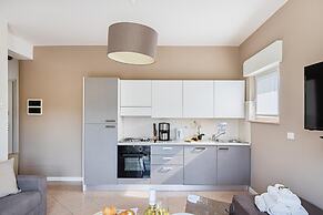 Residenza Miralago With Pool - Studio Apartment With City View