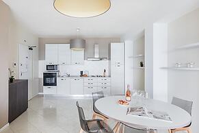 Residenza Miralago With Pool - Two-bedroom With Terrace