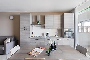 Residenza Miralago With Pool - Two-bedroom With Terrace