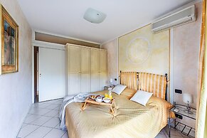 Residence Villa Giulia 5 03 With Pool by Wonderful Italy