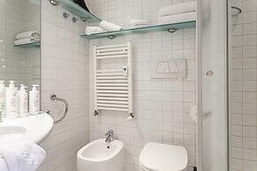 Elegant Studio in the City Center by Wonderful Italy