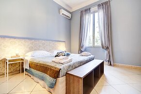 Classic Marconi Apartment by Wonderful Italy