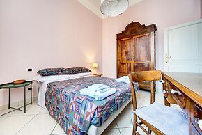 Classic Marconi Apartment by Wonderful Italy