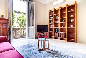 Classic Marconi Apartment by Wonderful Italy