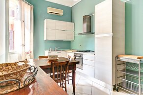Classic Marconi Apartment by Wonderful Italy