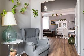 Massarenti 406 Elegant Apartment by Wonderful Italy