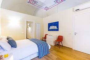 Apartment in the Heart of Nightlife by Wonderful Italy