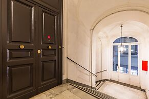 Apartment in the Heart of Nightlife by Wonderful Italy