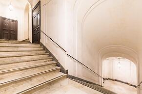 Apartment in the Heart of Nightlife by Wonderful Italy