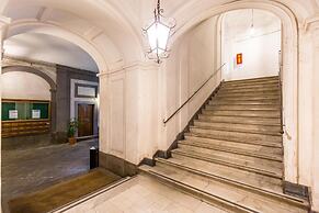 Apartment in the Heart of Nightlife by Wonderful Italy