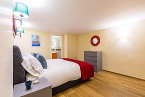 Apartment in the Heart of Nightlife by Wonderful Italy