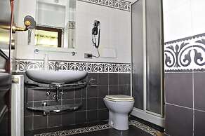 Terrazza sul Castello Ursino by Wonderful Italy