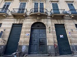 Terrazza sul Castello Ursino by Wonderful Italy