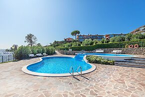 San Sivino 42 con Piscina by Wonderful Italy