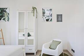Shelley Apartments by Wonderful Italy - Tree