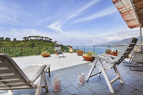 Stunning Sea View Apartment With Terrace in Camogli by Wonderful Italy