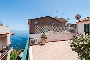 Sunrise Apartment II by Wonderful Italy