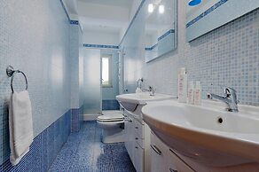 Sunrise Apartment II by Wonderful Italy