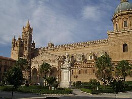 Al Khalisa Apartment by Wonderful Italy