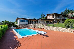 Casa Alba con Giardino by Wonderful Italy