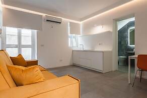 Cutrone Romantic Apartment by Wonderful Italy