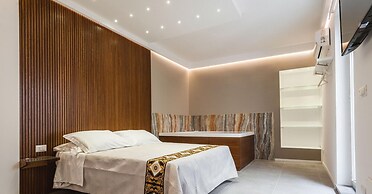 Cutrone Romantic Apartment by Wonderful Italy