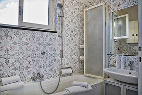 Homey Seaview Apartment by Wonderful Italy