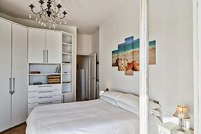Homey Seaview Apartment by Wonderful Italy