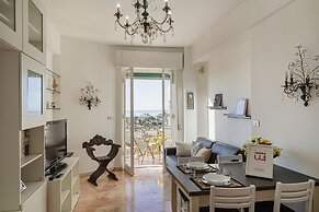 Homey Seaview Apartment by Wonderful Italy