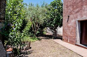 Gli Iris - Appartamento con 2 Camere da Letto by Wonderful Italy