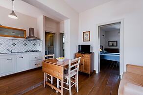 Gli Iris - Appartamento con 2 Camere da Letto by Wonderful Italy