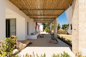 Villa Torre Guaceto con Piscina by Wonderful Italy