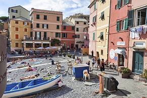 Aurora 20 a Boccadasse by Wonderful Italy