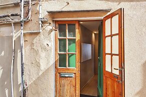 Aurora 20 a Boccadasse by Wonderful Italy