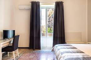 Casa Rorr nei Pressi di Via Roma by Wonderful Italy