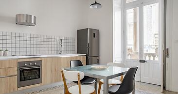 Cavour Apartment With Balcony by Wonderful Italy