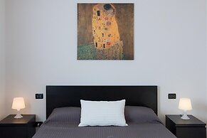 I Tulipani B5 Apartment by Wonderful Italy