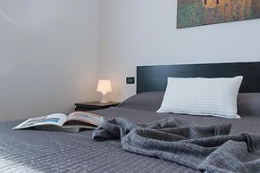 I Tulipani B5 Apartment by Wonderful Italy