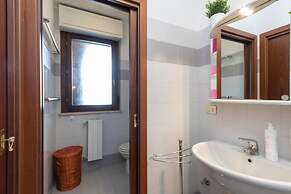 Studio con Terrazzo nei Pressi Dell Universit by Wonderful Italy