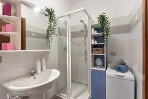 Studio con Terrazzo nei Pressi Dell Universit by Wonderful Italy