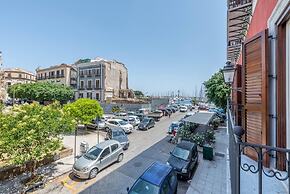 Apartment La Cala in Palermo