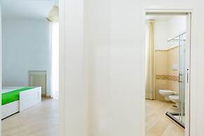 Apartment With Balcony in Palazzo Diaz by Wonderful Italy