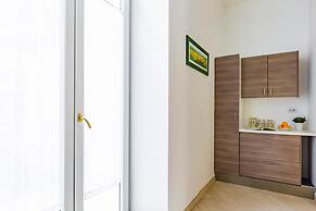 Apartment With Balcony in Palazzo Diaz by Wonderful Italy