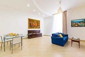 Apartment With Balcony in Palazzo Diaz by Wonderful Italy