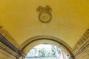 Apartment With Balcony in Palazzo Diaz by Wonderful Italy