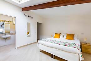 Apartment With Balcony in Palazzo Diaz by Wonderful Italy