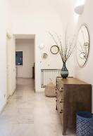 Casa Degli Affreschi a Palazzo Lungarini by Wonderful Italy