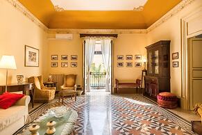 Casa d Arte Ugdulena With Terrace and Pool