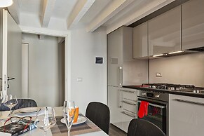 Boutique Apartment in Via Roma by Wonderful Italy