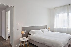 Deluxe Apartment - Grey by Wonderful Italy